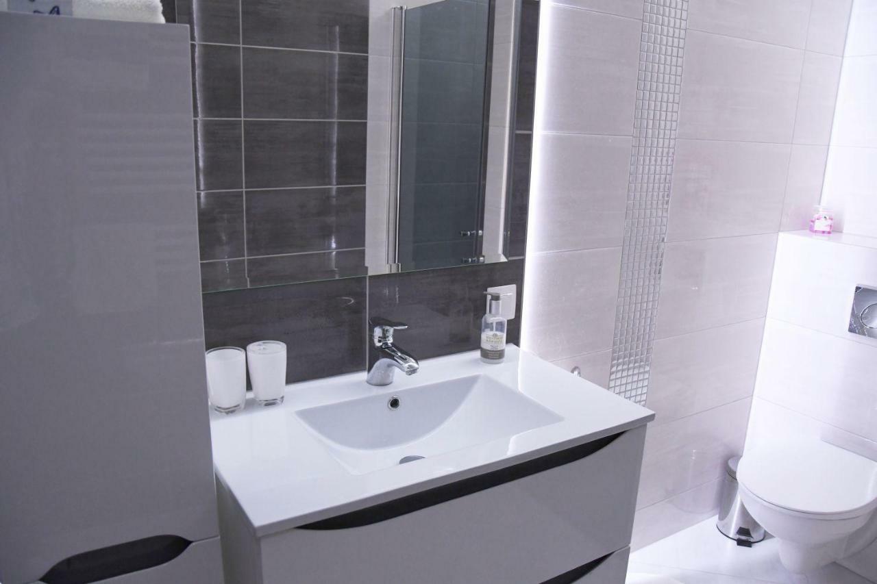 Apartament Wilga Park 克拉科夫 外观 照片